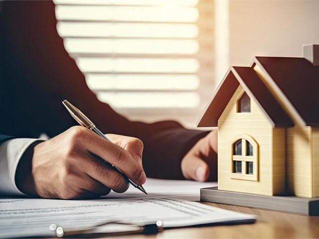¿Cómo se realiza una declaración de obra nueva?